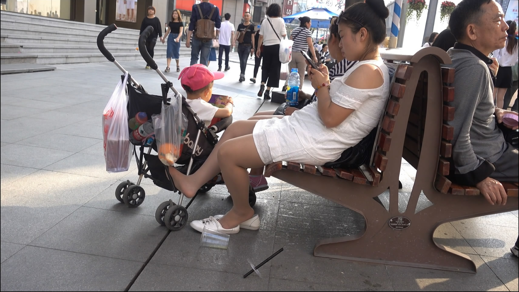 streetsnapnylon[00 01 11][20181208 095418 0]